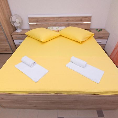 Apartment Afrika Makarska Eksteriør billede