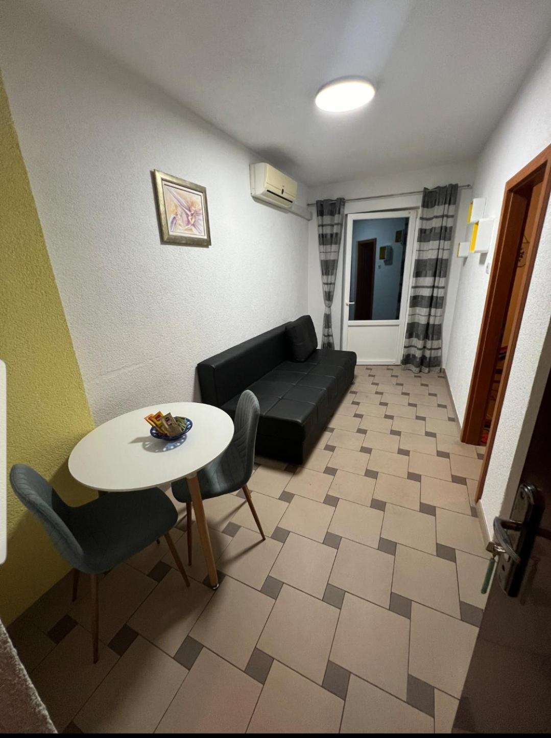 Apartment Afrika Makarska Eksteriør billede