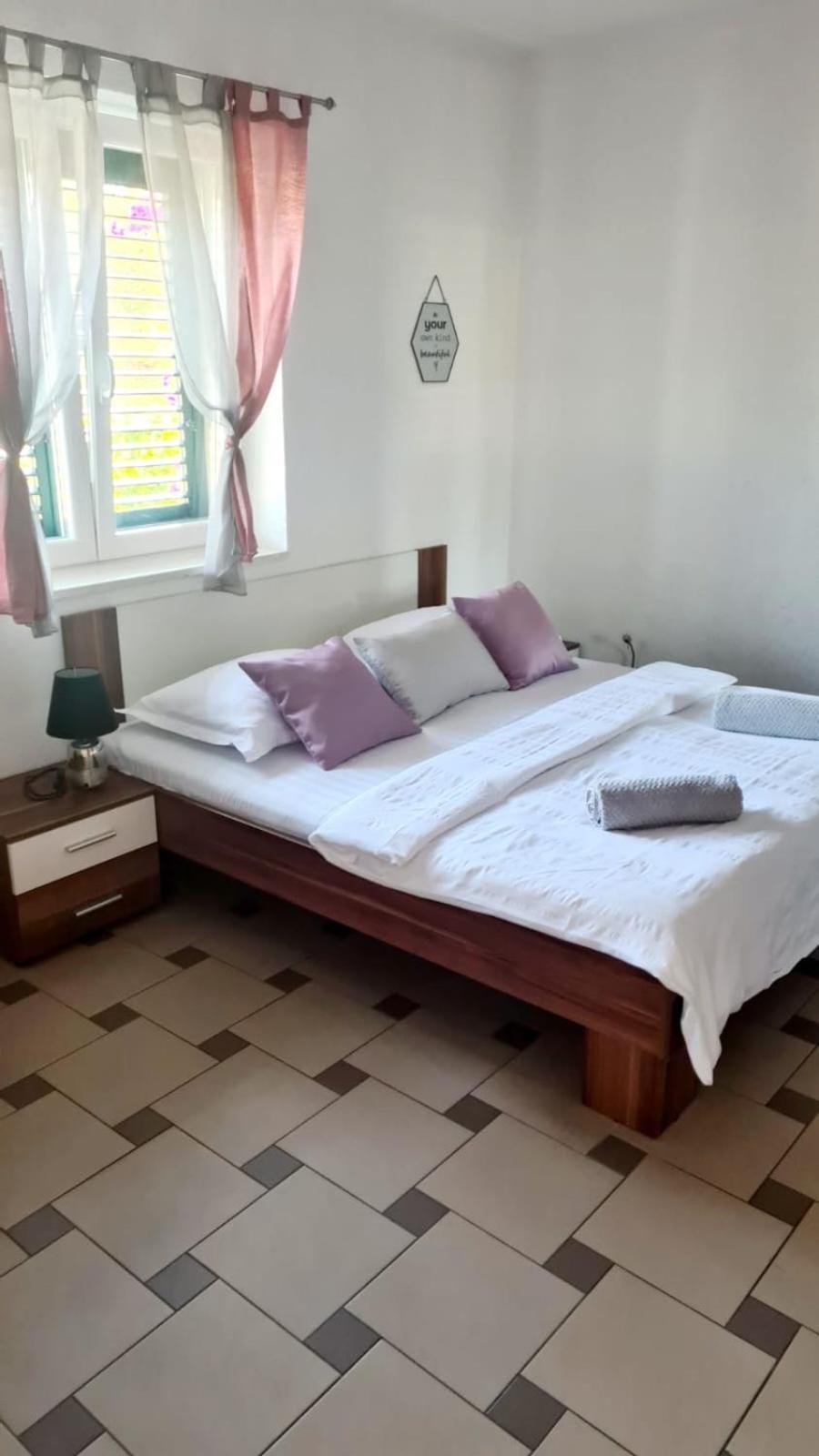 Apartment Afrika Makarska Eksteriør billede
