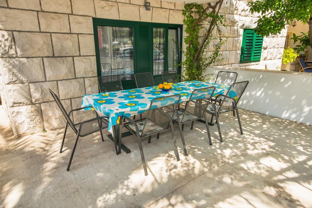 Apartment Afrika Makarska Eksteriør billede