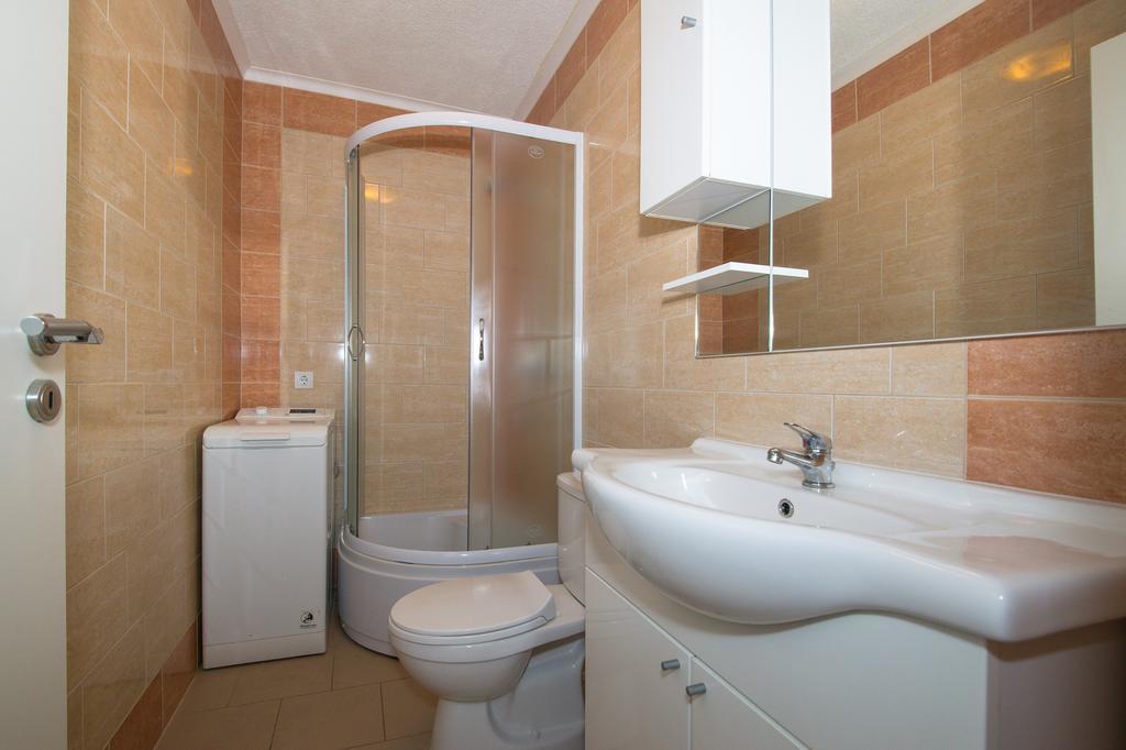 Apartment Afrika Makarska Eksteriør billede