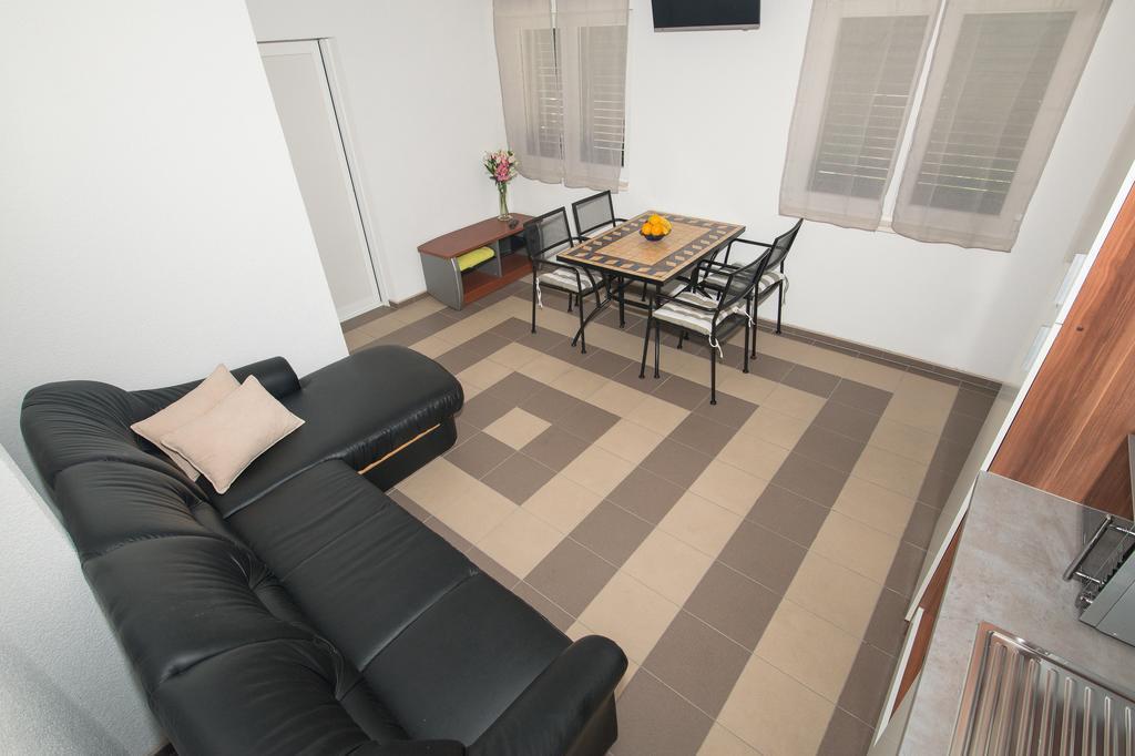 Apartment Afrika Makarska Eksteriør billede