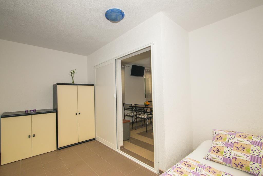 Apartment Afrika Makarska Eksteriør billede