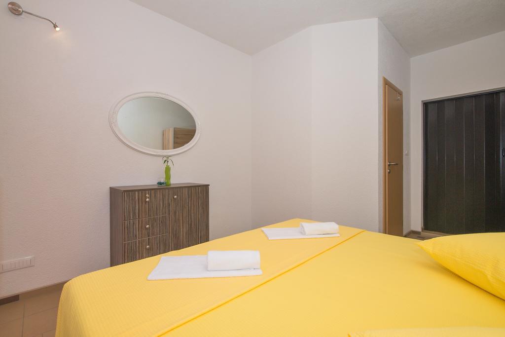 Apartment Afrika Makarska Eksteriør billede